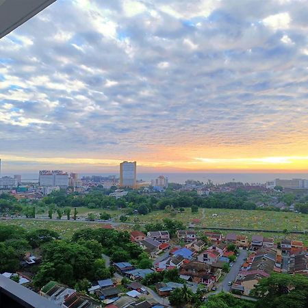 D'Luna Homestay Seaview I Sunrise View كُوالا تيرينغانو المظهر الخارجي الصورة