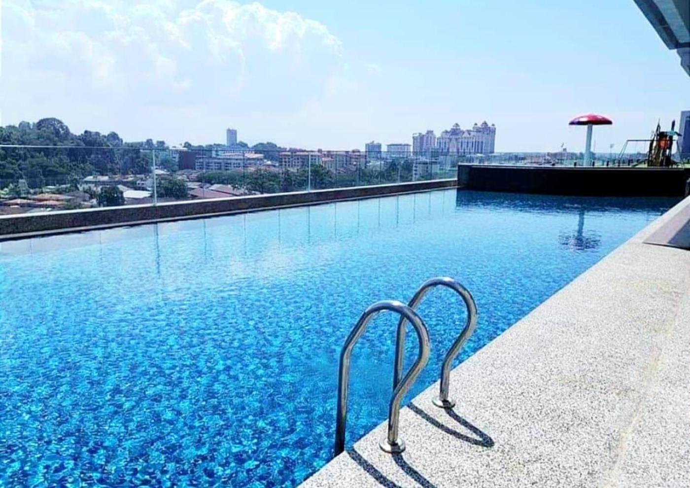 D'Luna Homestay Seaview I Sunrise View كُوالا تيرينغانو المظهر الخارجي الصورة